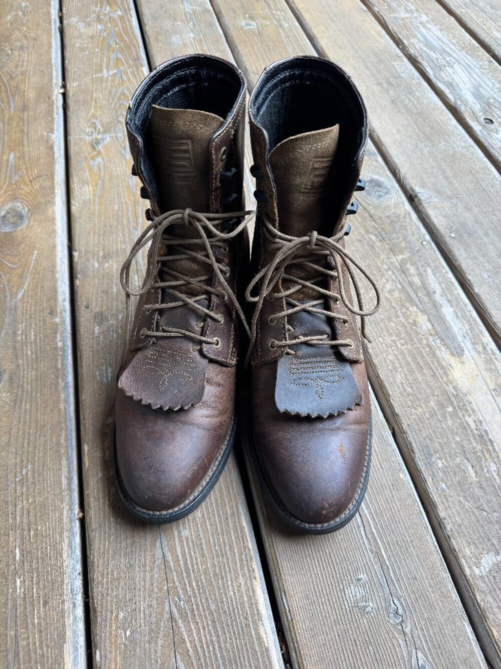 Ariat Brown Distressed Leather Heritage Lace Up Boots in Men's 10D